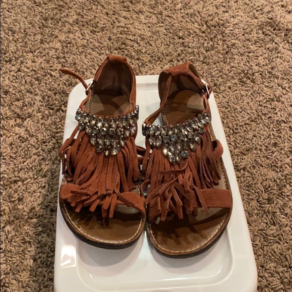 Coconuts by Matisse embellished moccasins Sz 7